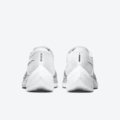 Tênis Esportivo Nike ZoomX Vaporfly – A Revolução na Performance
