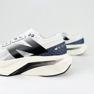 Tênis New Balance FuelCell SuperComp Elite V4